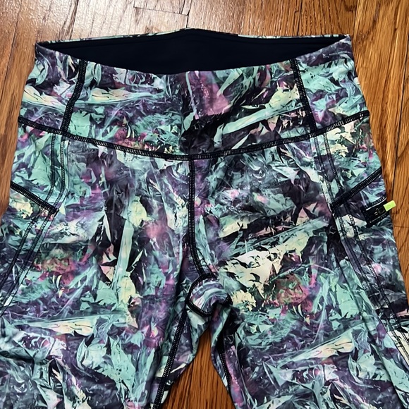 Lululemon crop 17” leggings sz 6 - Picture 2 of 6